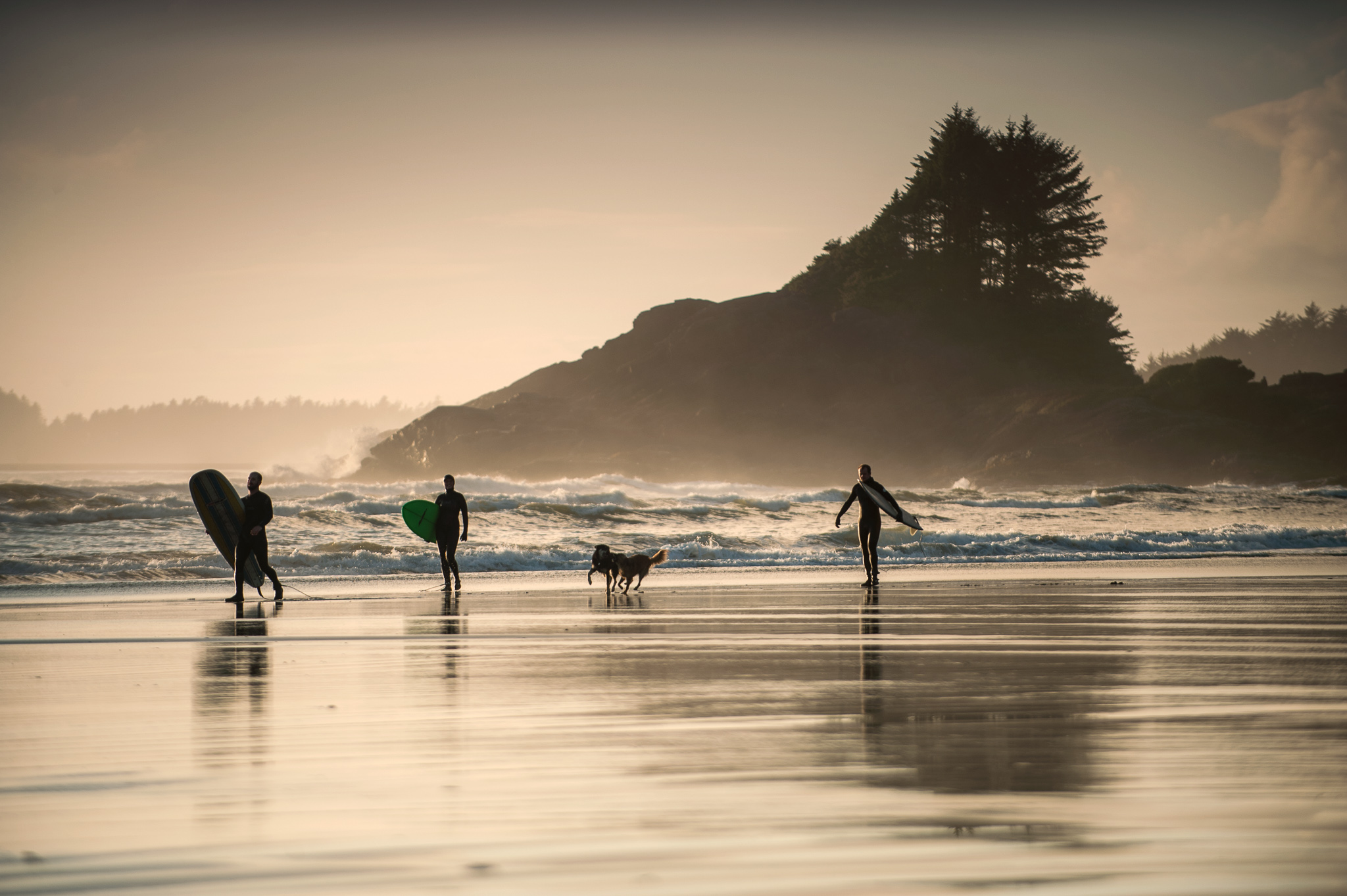 Epic BC road trip - Top things to do Tofino Long Beach - Surfing at Cox Bay Destination Canada, Brian Caissie