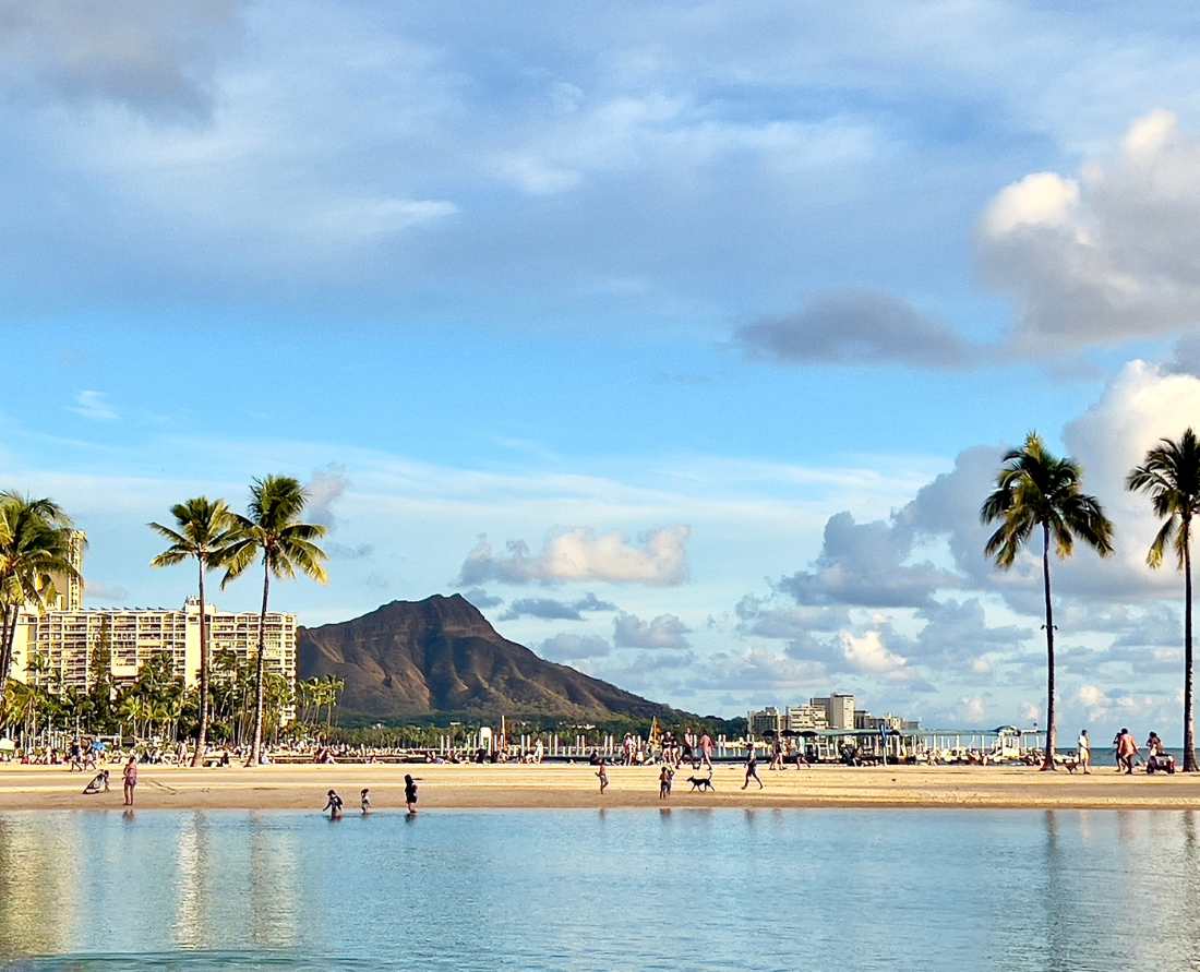 Views of Diamond Head from Kahanamoku Beach beside the Prince Waikiki Hotel, Hawaii(1)